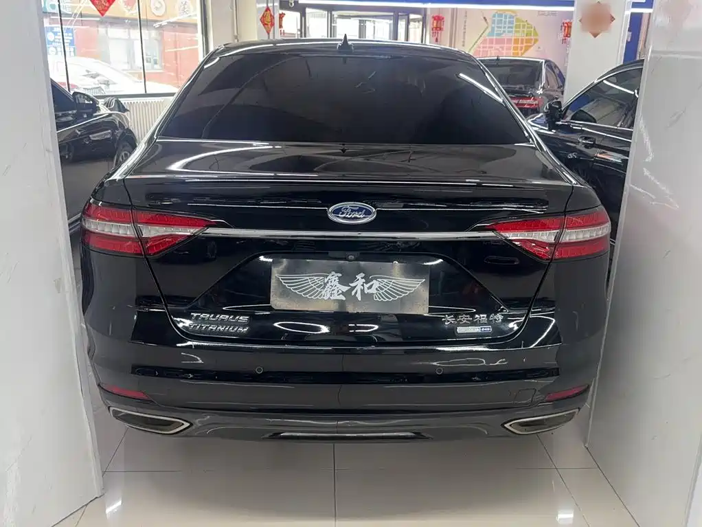 Ford Taurus — миниатюра 7