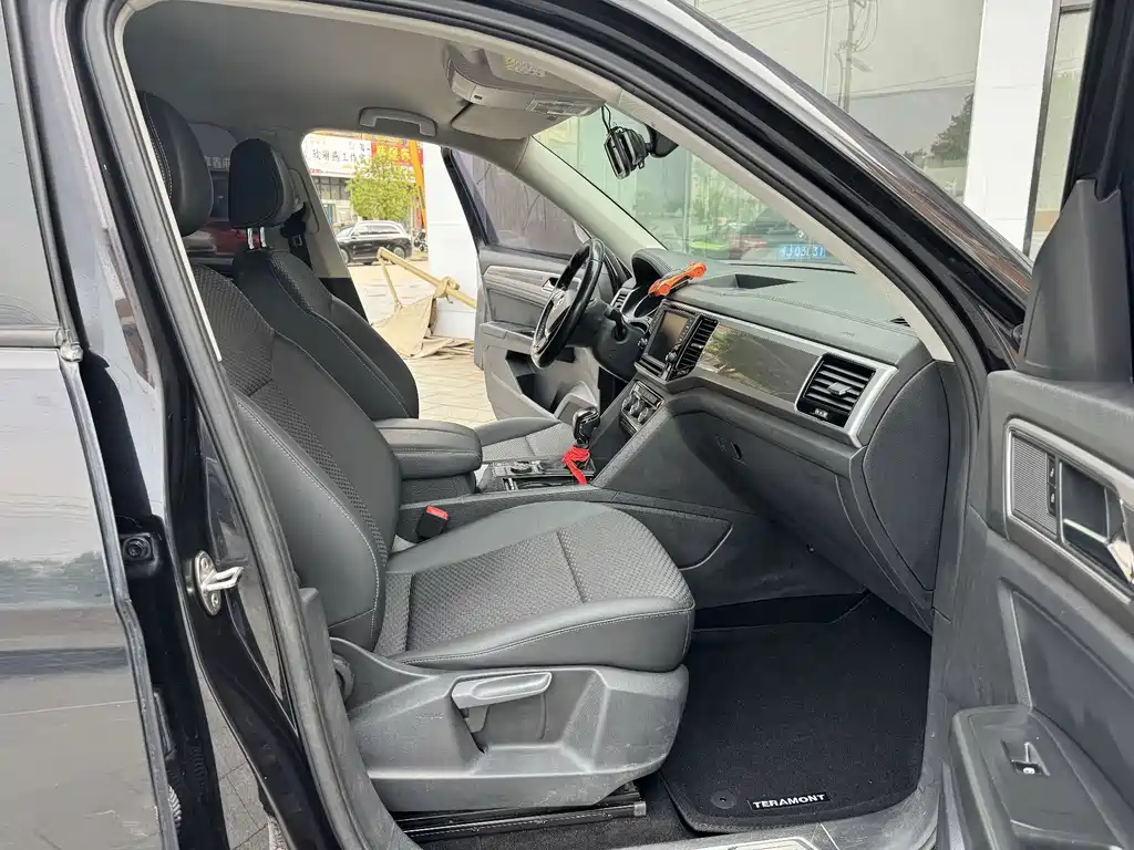Volkswagen Teramont — миниатюра 7