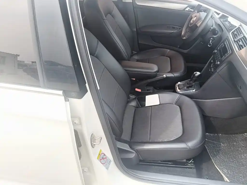 Volkswagen Santana — миниатюра 25