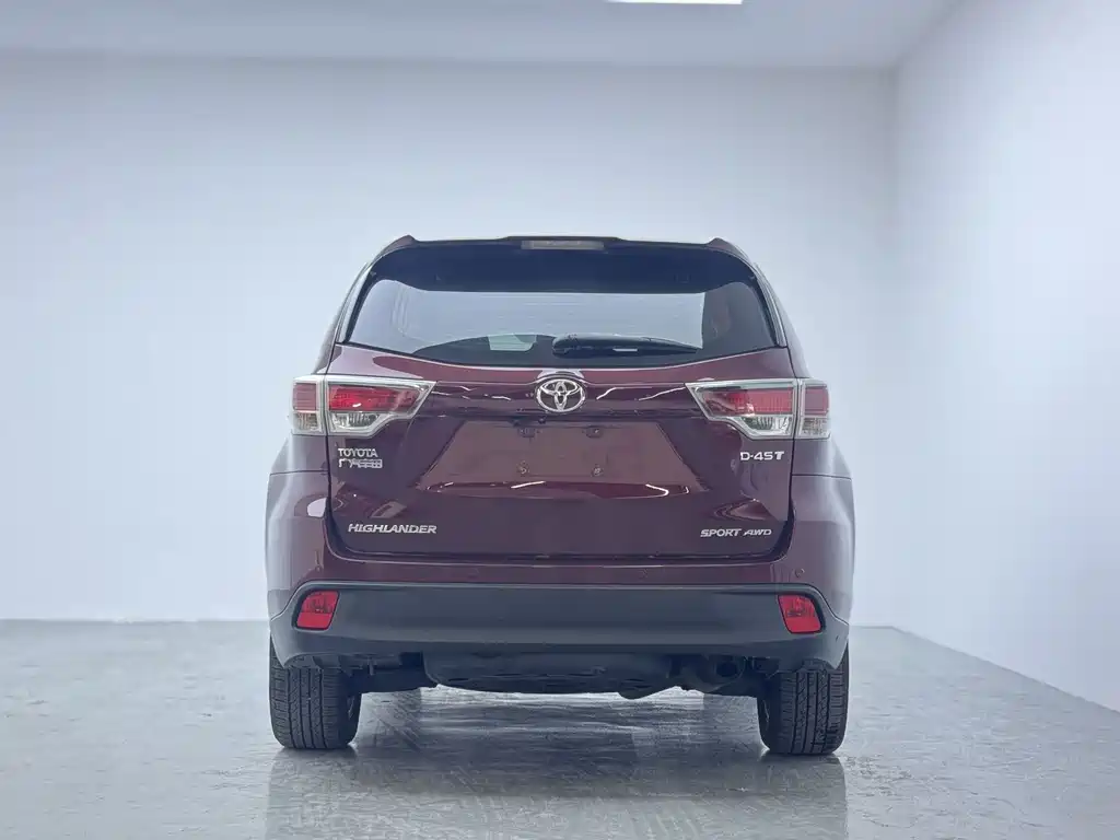 TOYOTA HIGHLANDER