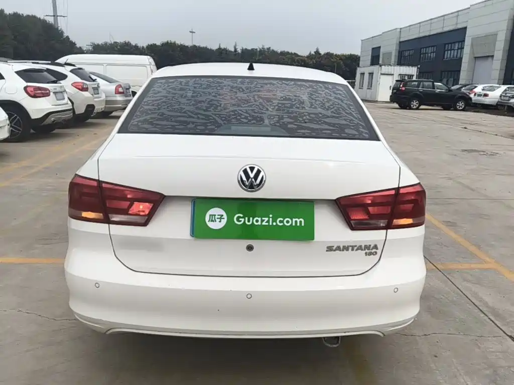 Volkswagen Santana — миниатюра 6