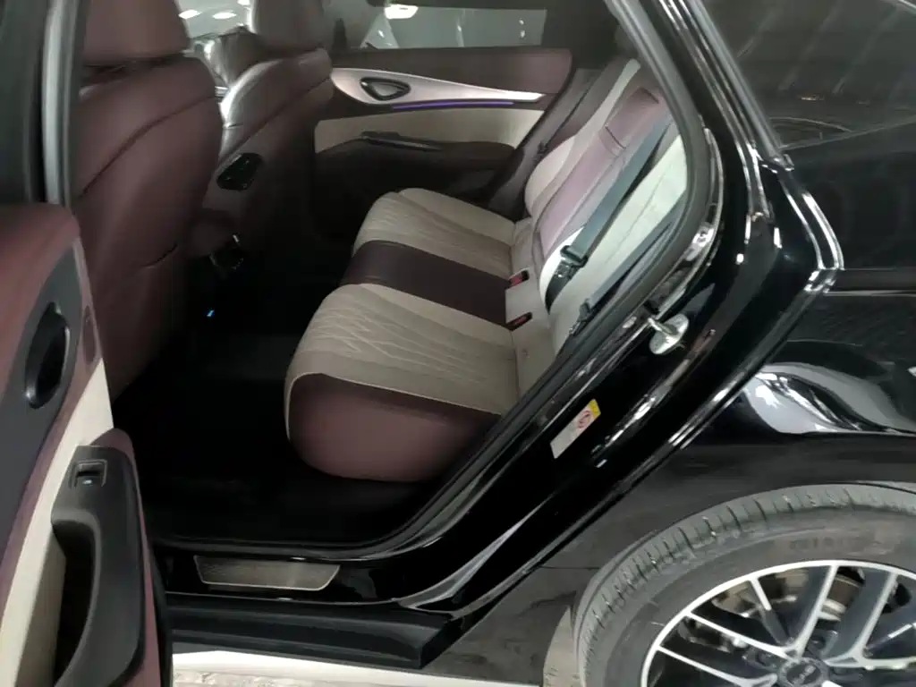 BYD Seal 07 DM-i — миниатюра 13