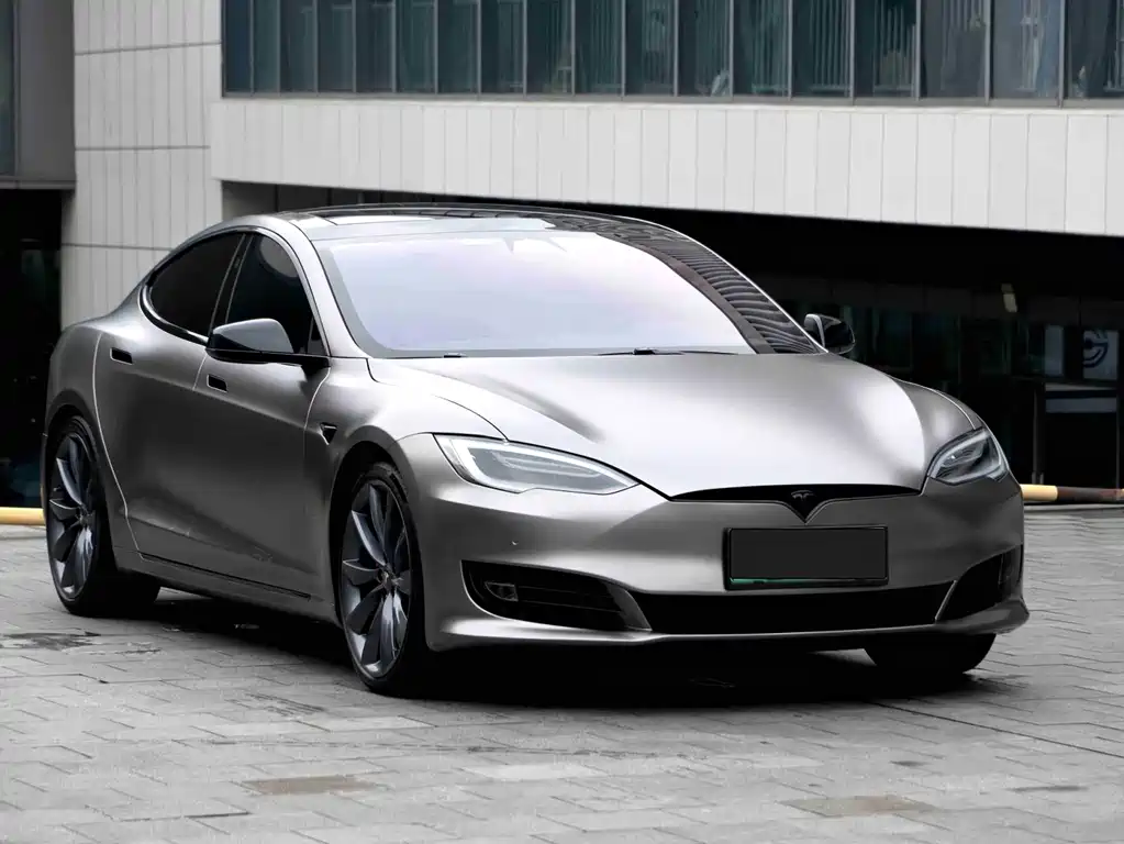 Tesla Model S — миниатюра 3
