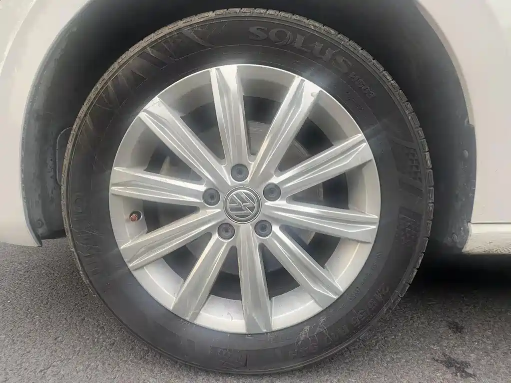 Volkswagen Touran — миниатюра 24