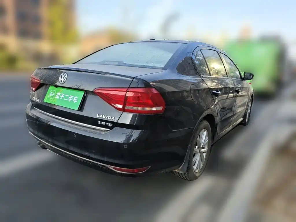 Volkswagen Lavida — миниатюра 4