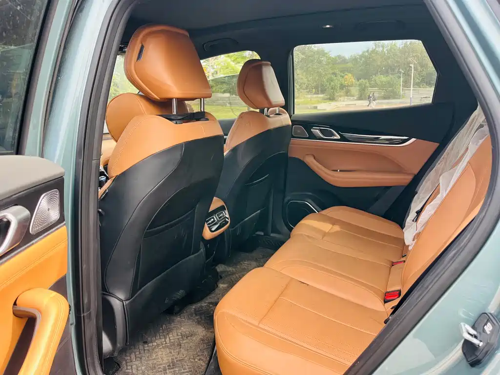 Geely Boyue L — миниатюра 5