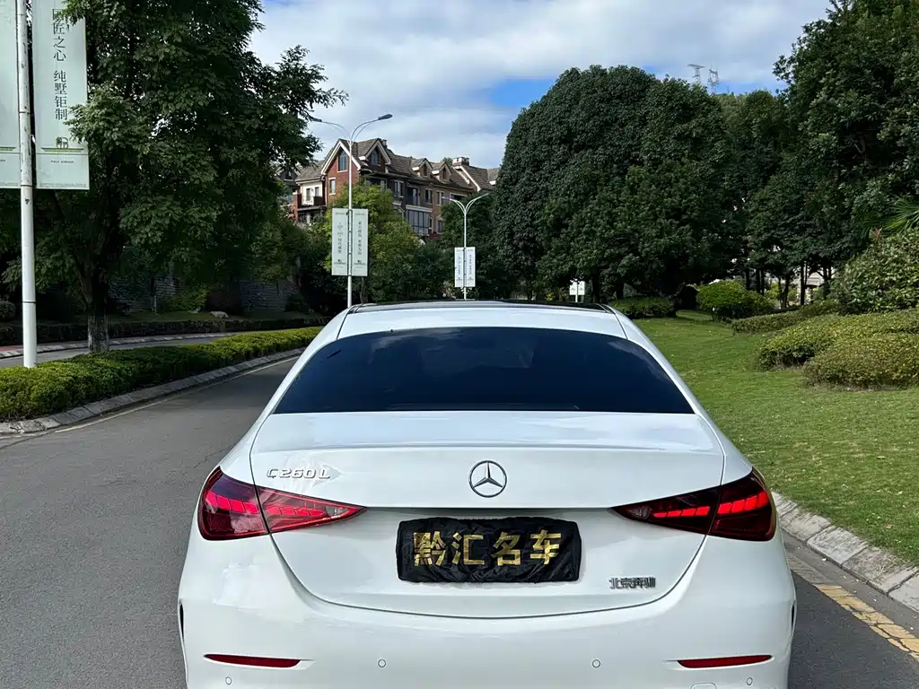 Mercedes-Benz C-Class — миниатюра 5