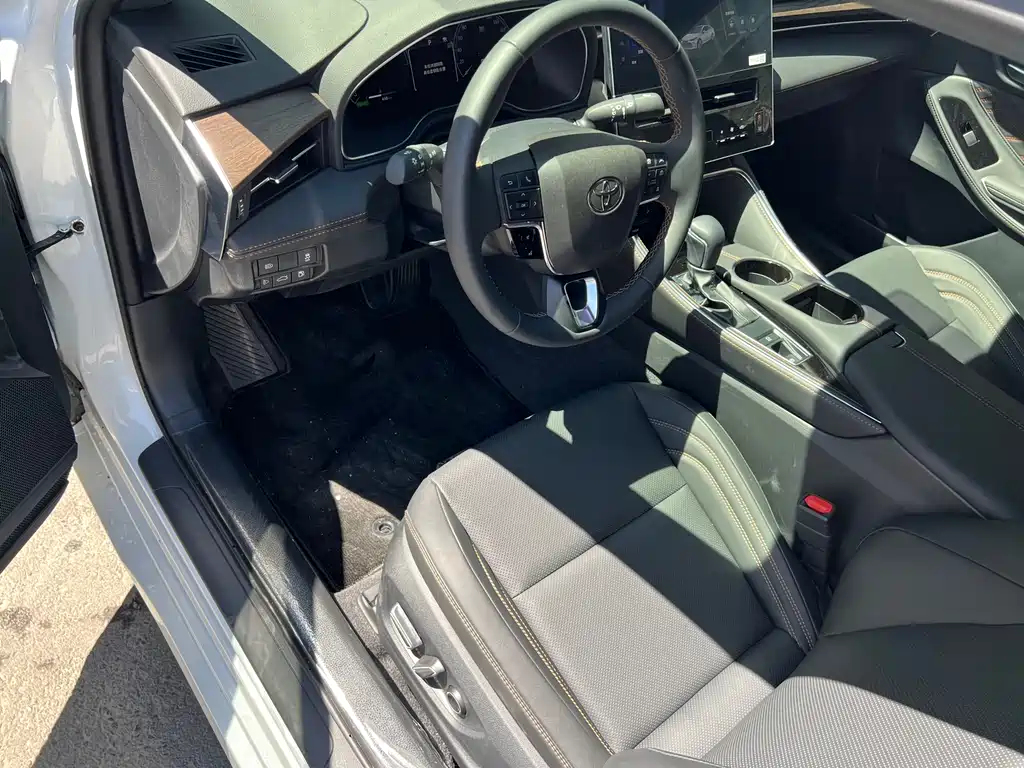 Toyota Avalon 2024 2.0L Luxury