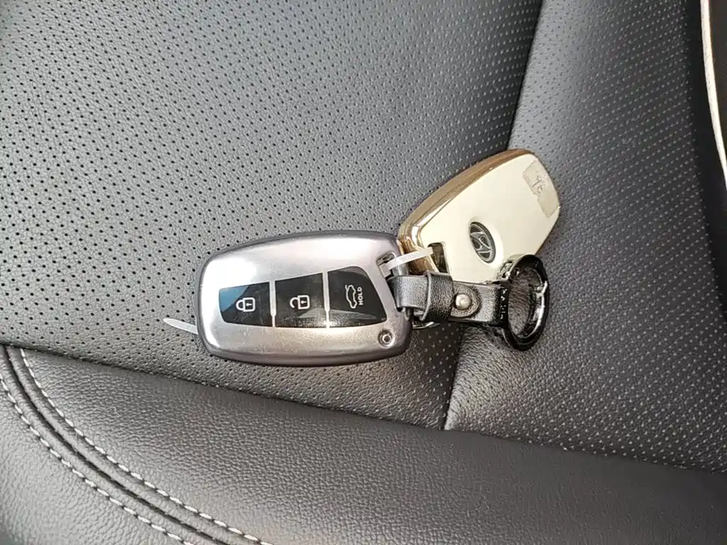 Hyundai Santa Fe — миниатюра 9