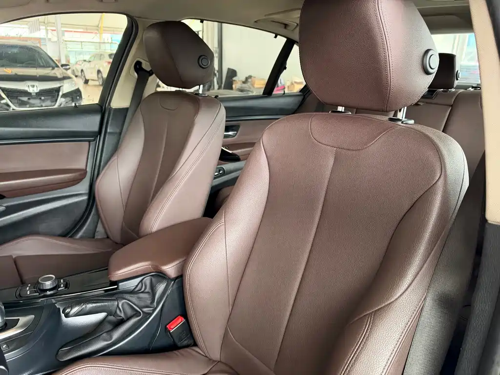 BMW 3 Series — миниатюра 14