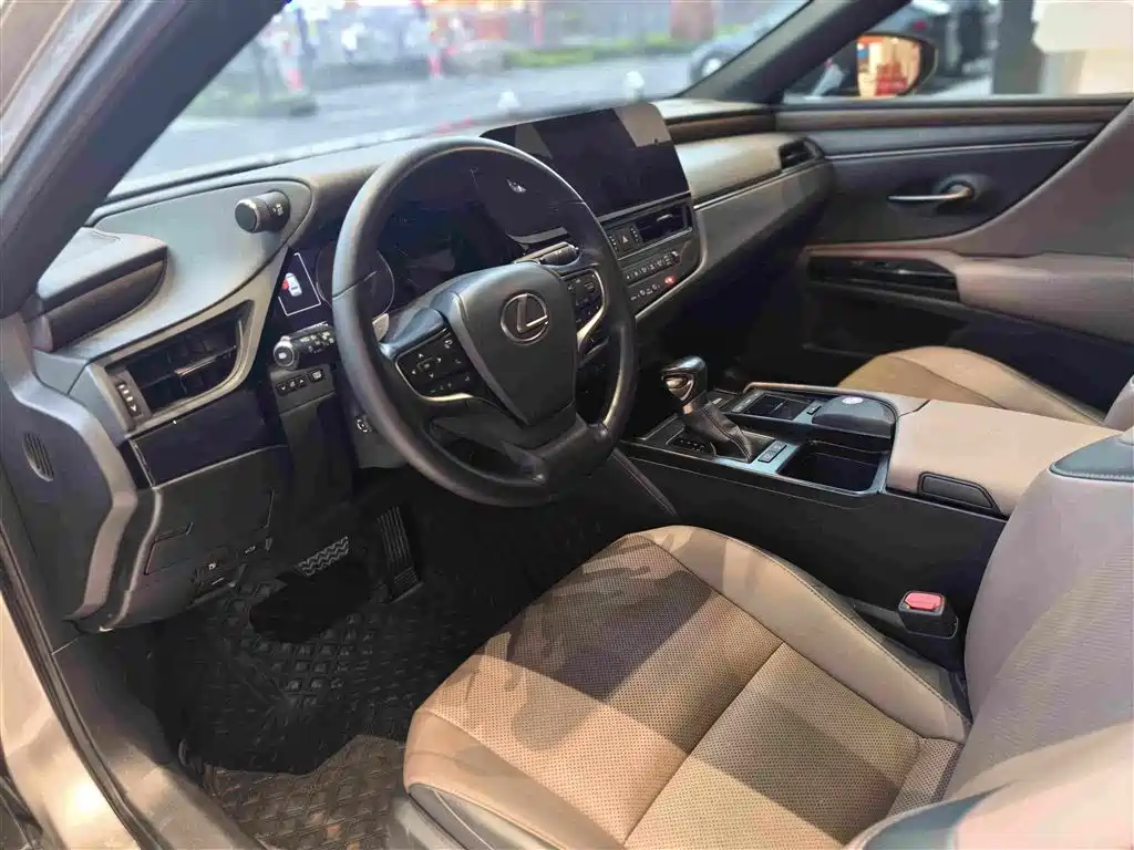 Lexus ES — миниатюра 9