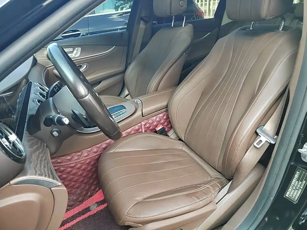 Mercedes-Benz E-Class — миниатюра 20