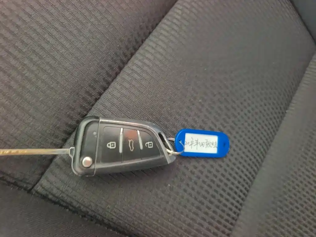 Toyota Yaris L — миниатюра 9