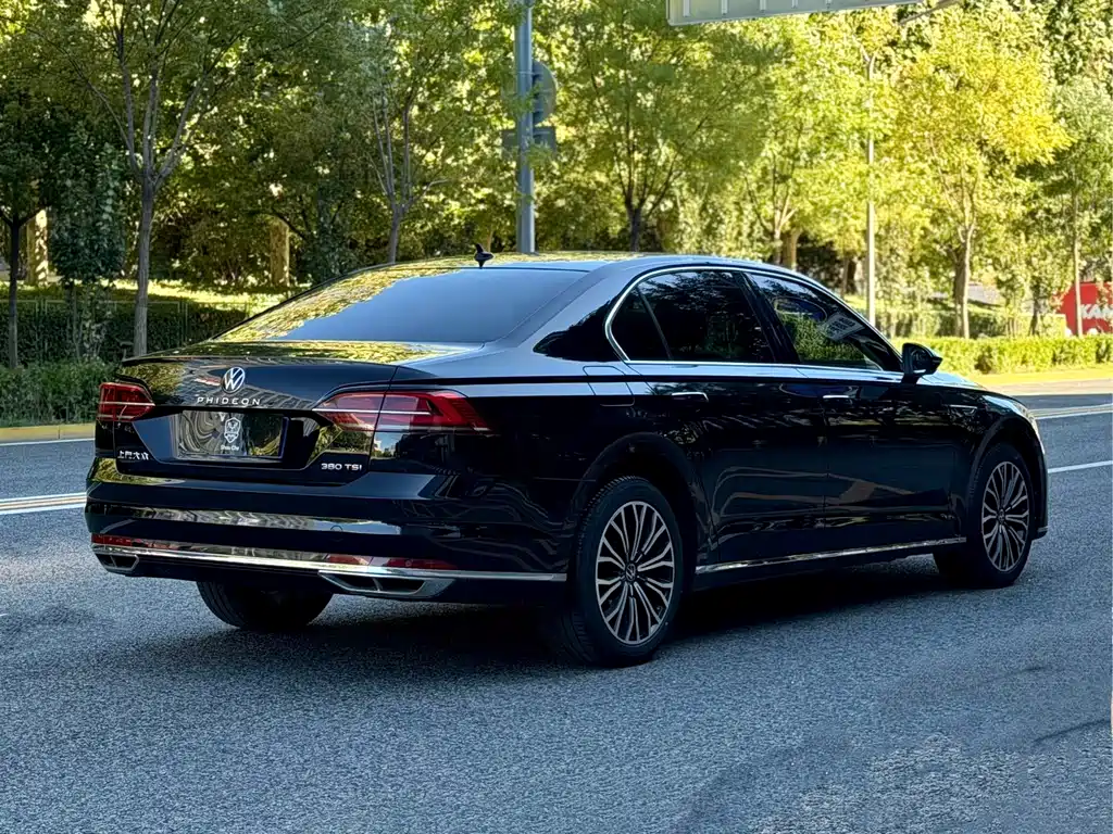 Volkswagen Phideon — миниатюра 6