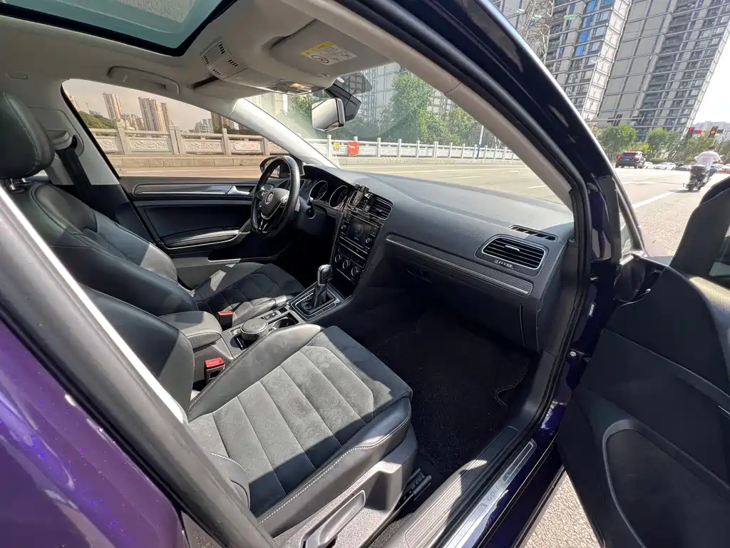Volkswagen Golf — миниатюра 9