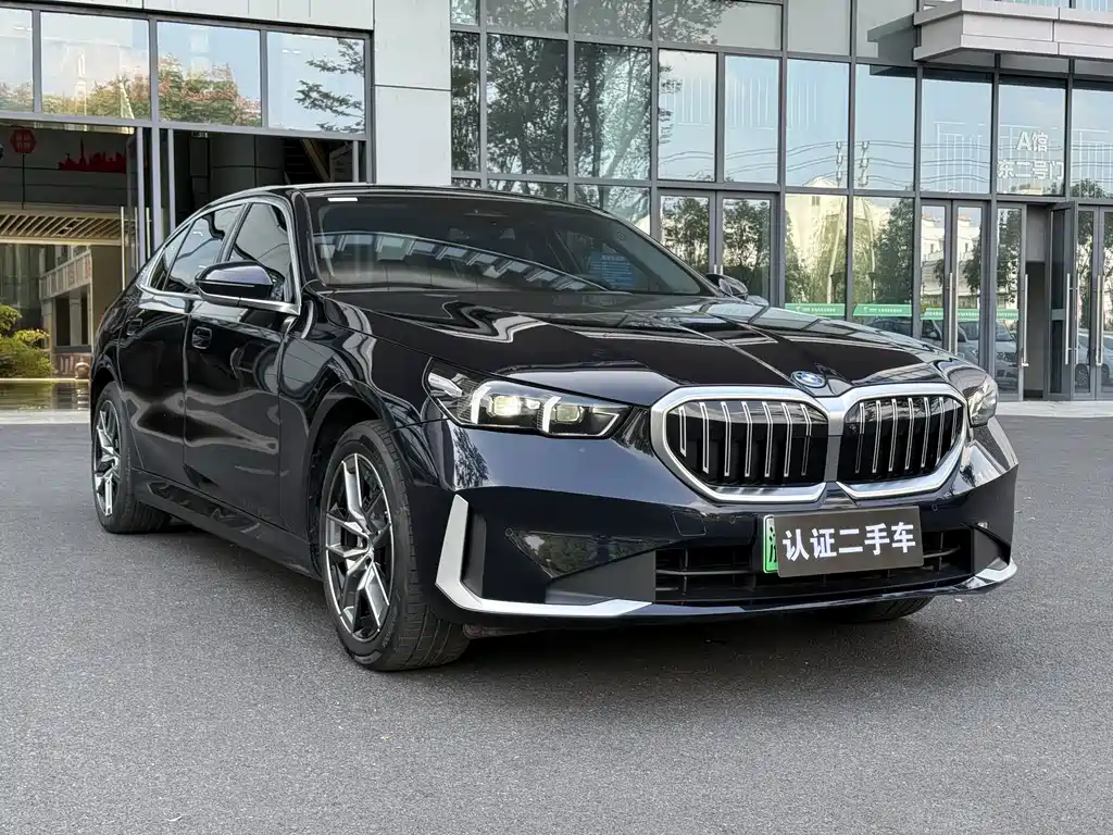 BMW i5 — миниатюра 3