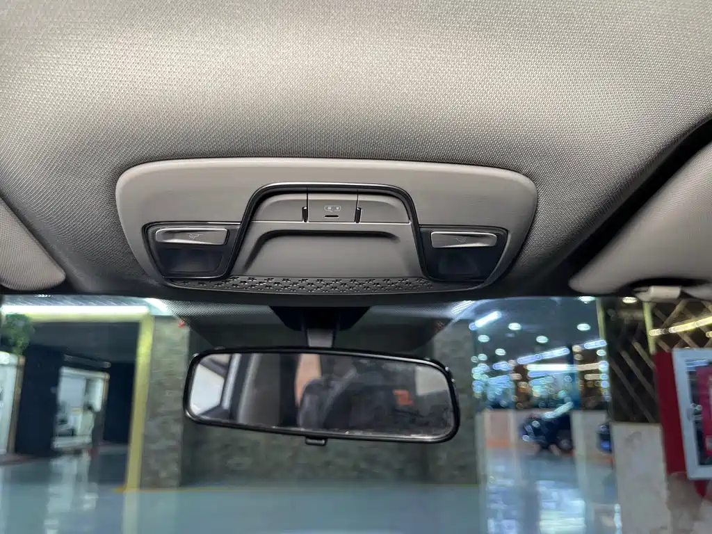 Geely Binyue — миниатюра 10