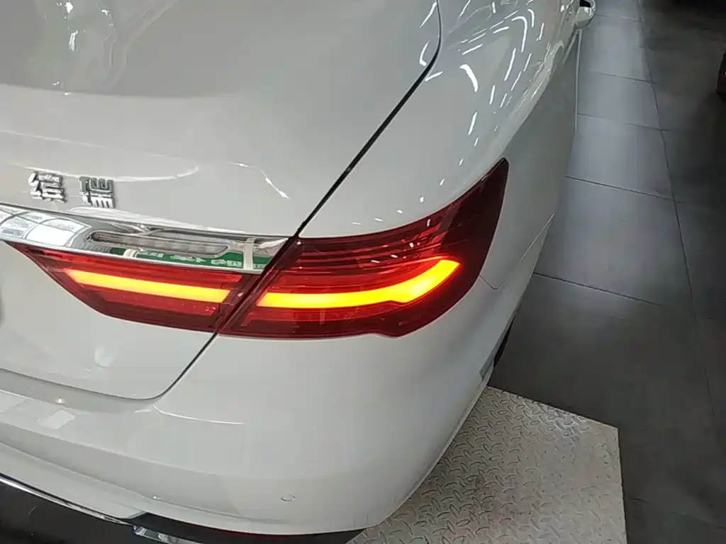Geely Binrui — миниатюра 8