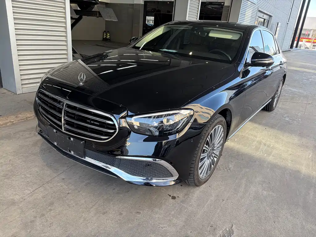 Mercedes-Benz E-Class 2022