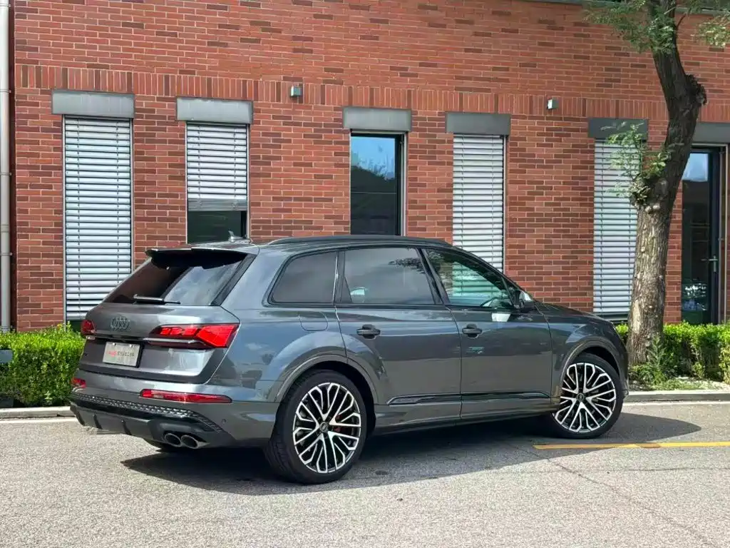Audi SQ7