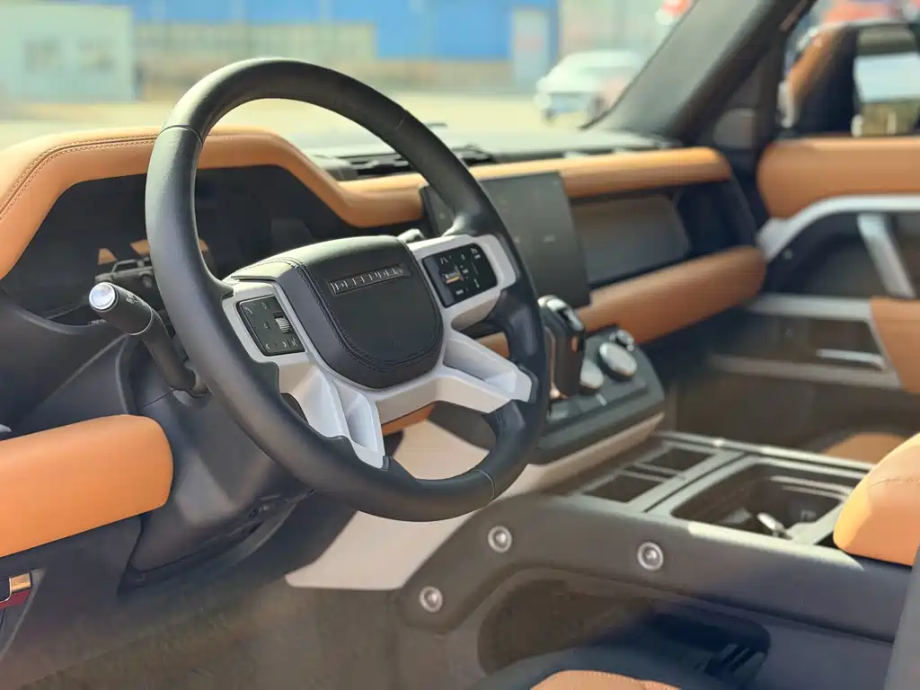 Land Rover Defender — миниатюра 10