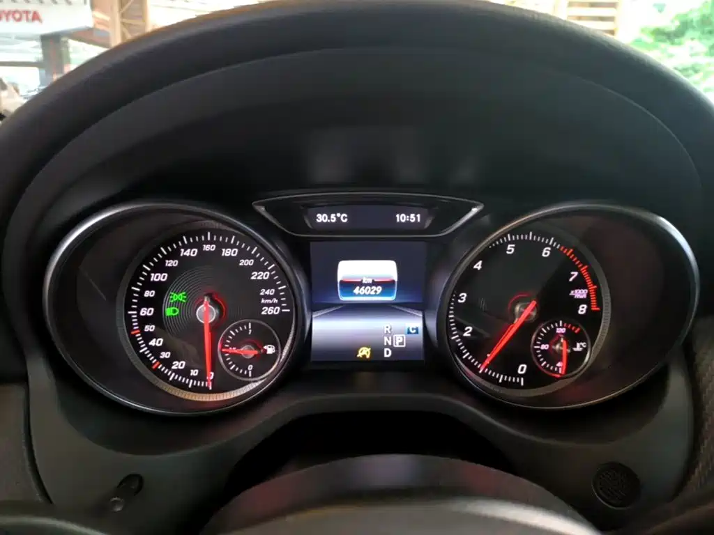 Mercedes-Benz GLA — миниатюра 12