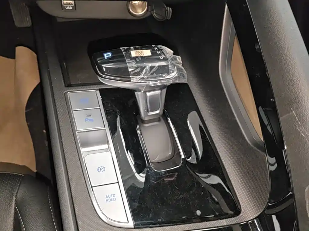 Hyundai Elantra — миниатюра 14