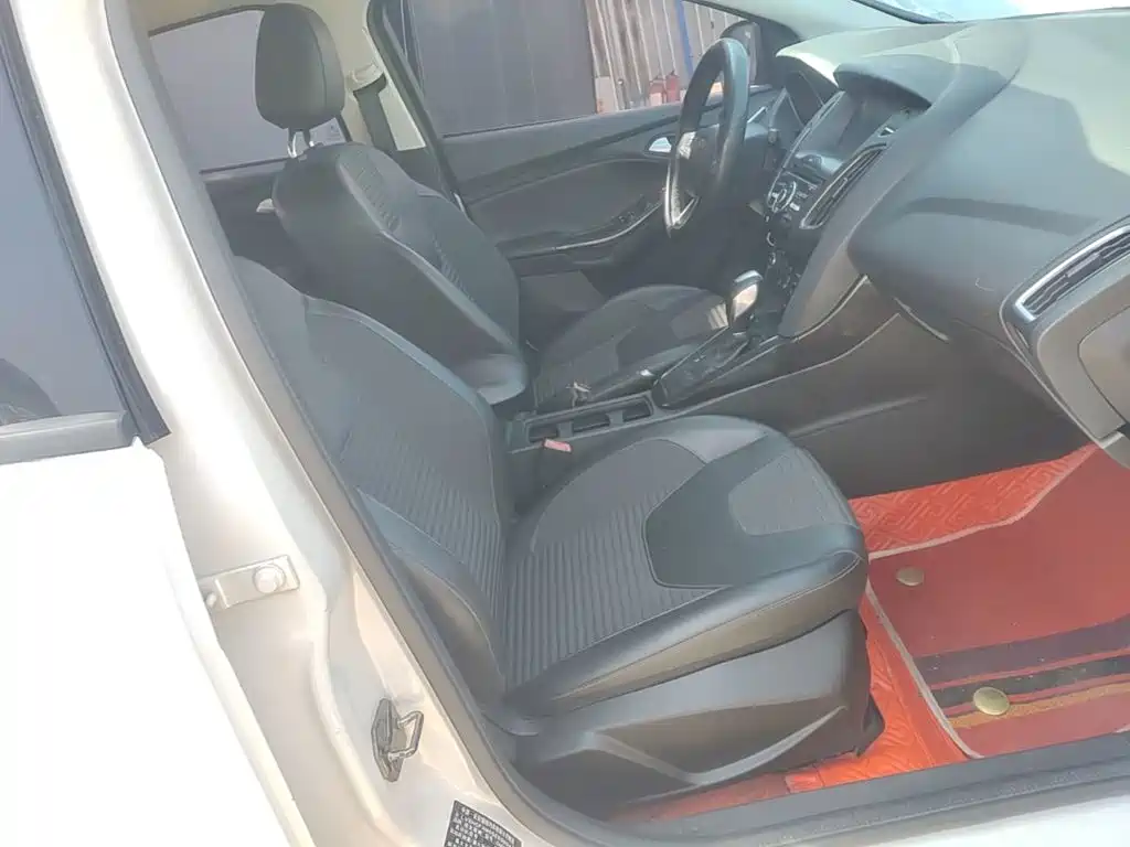 Ford Focus — миниатюра 25