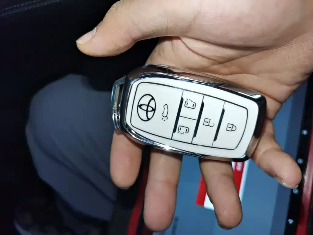 Toyota Sienna — миниатюра 9