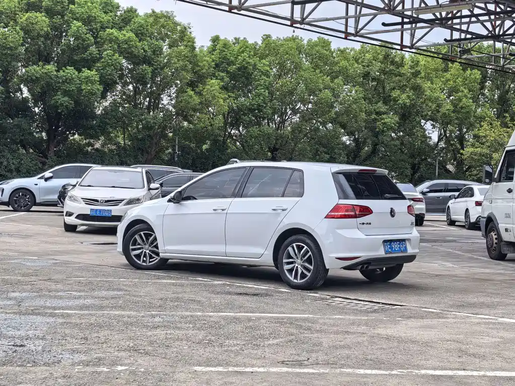 Volkswagen Golf — миниатюра 4