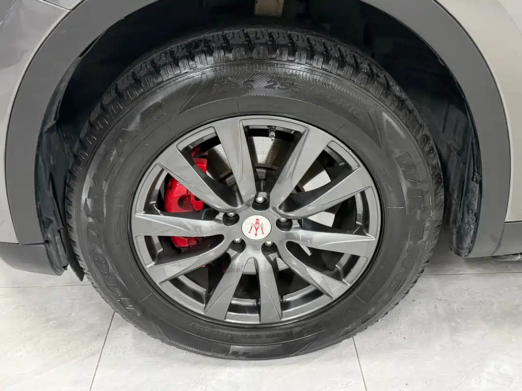 Maserati Levante — миниатюра 4