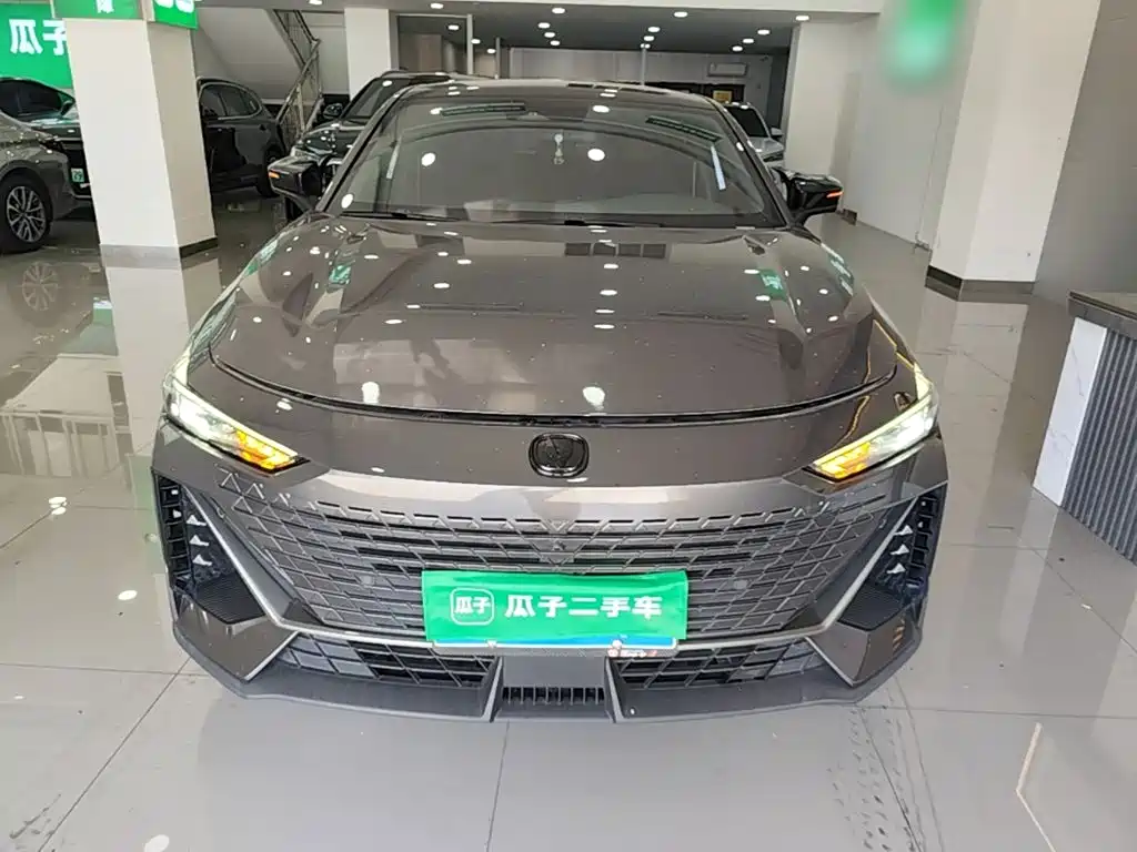 Changan UNI-V — миниатюра 3
