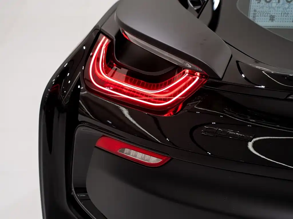 BMW i8 — миниатюра 11