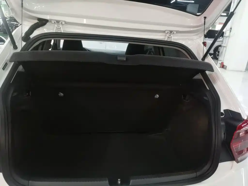 Volkswagen Polo — миниатюра 19