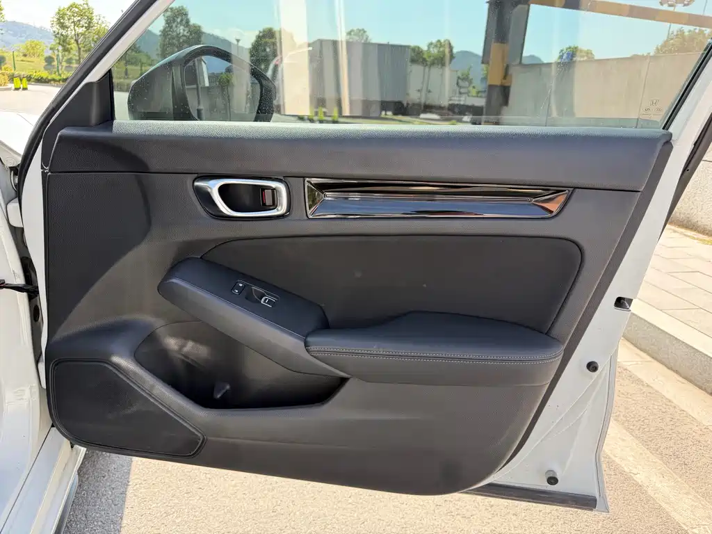 Honda Civic — миниатюра 12