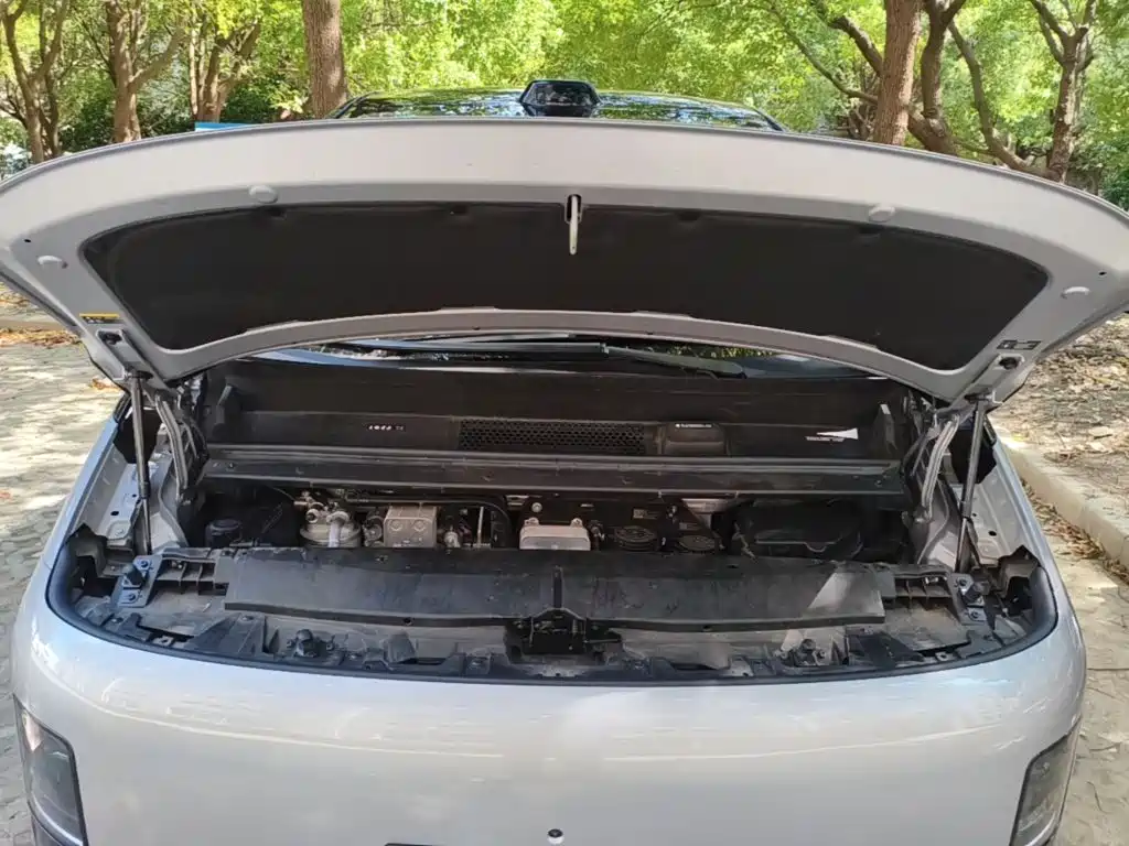 Li Auto Li MEGA — миниатюра 20