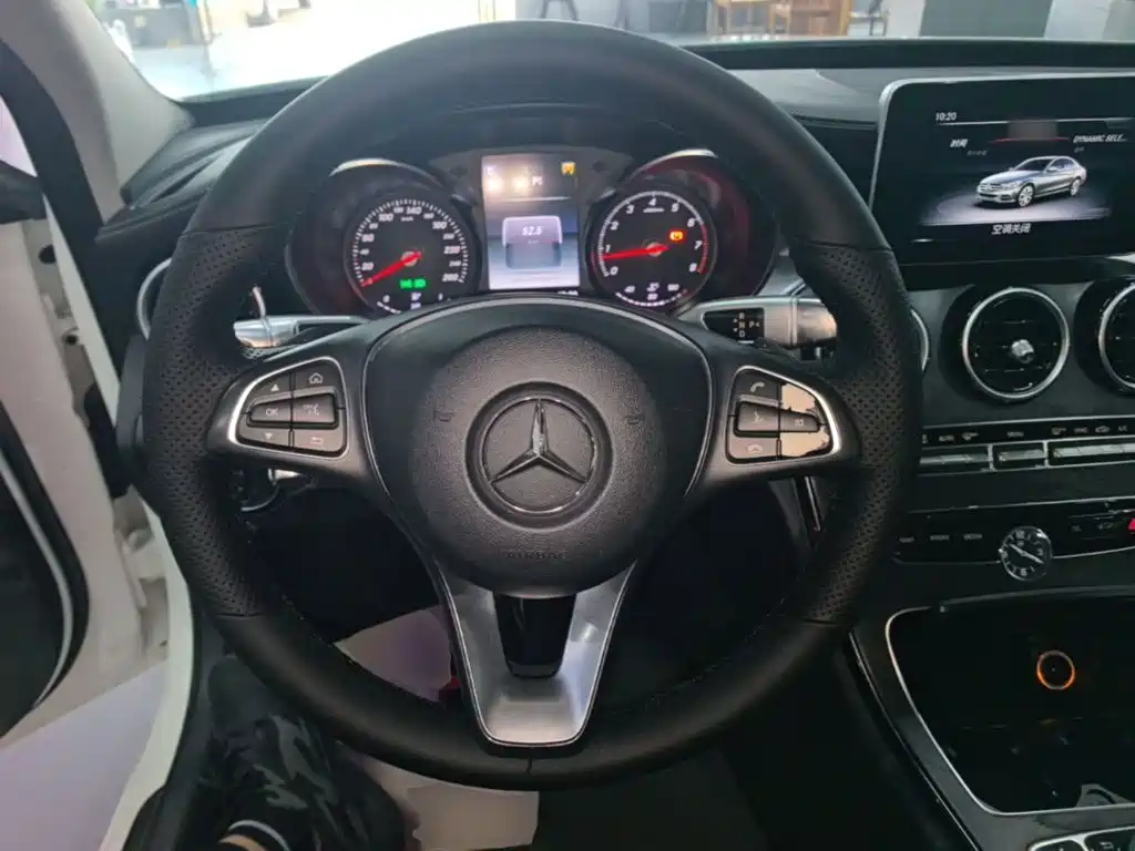 Mercedes-Benz C-Class — миниатюра 11