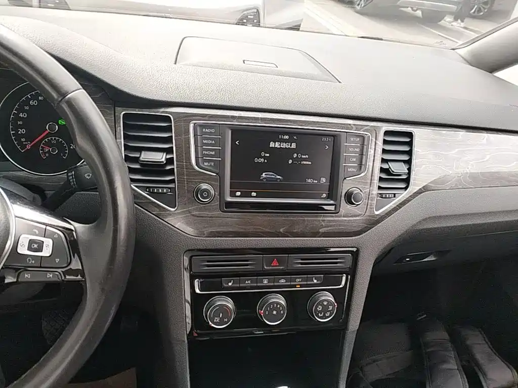 Volkswagen Golf Sportsvan — миниатюра 13