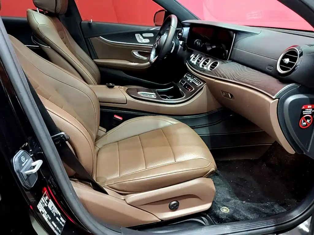 Mercedes-Benz E-Class — миниатюра 25