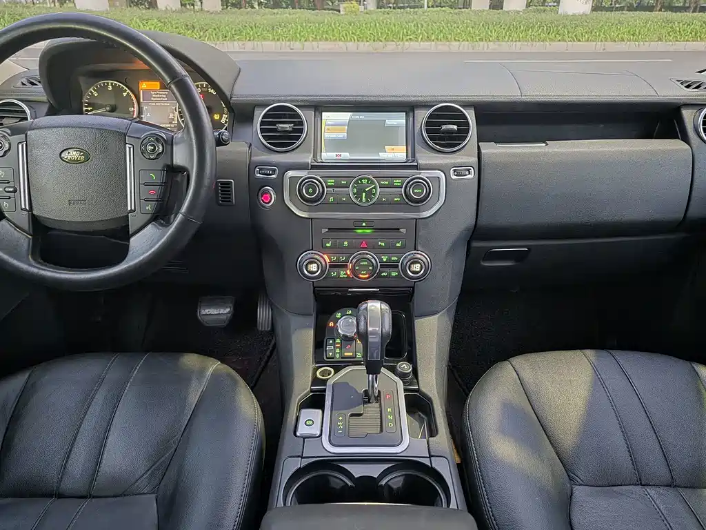 Land Rover Discovery — миниатюра 10