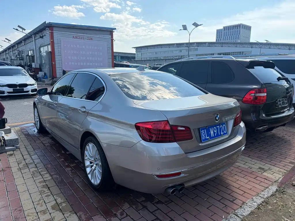 BMW 5 Series — миниатюра 5