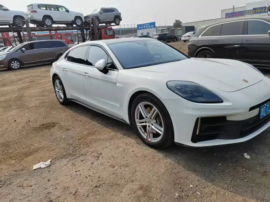 Porsche Panamera — миниатюра 2