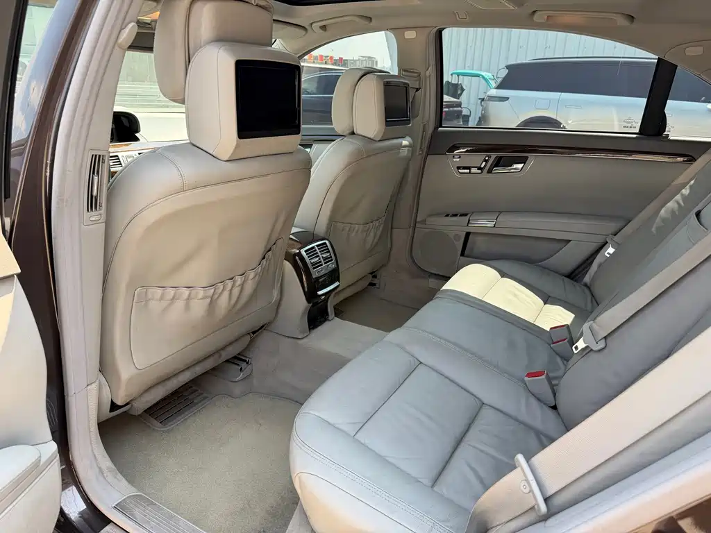 Mercedes-Benz S-Class S 2010 S 300 L Luxury
