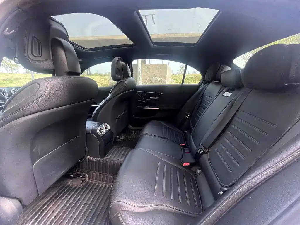 Mercedes-Benz C-Class — миниатюра 9