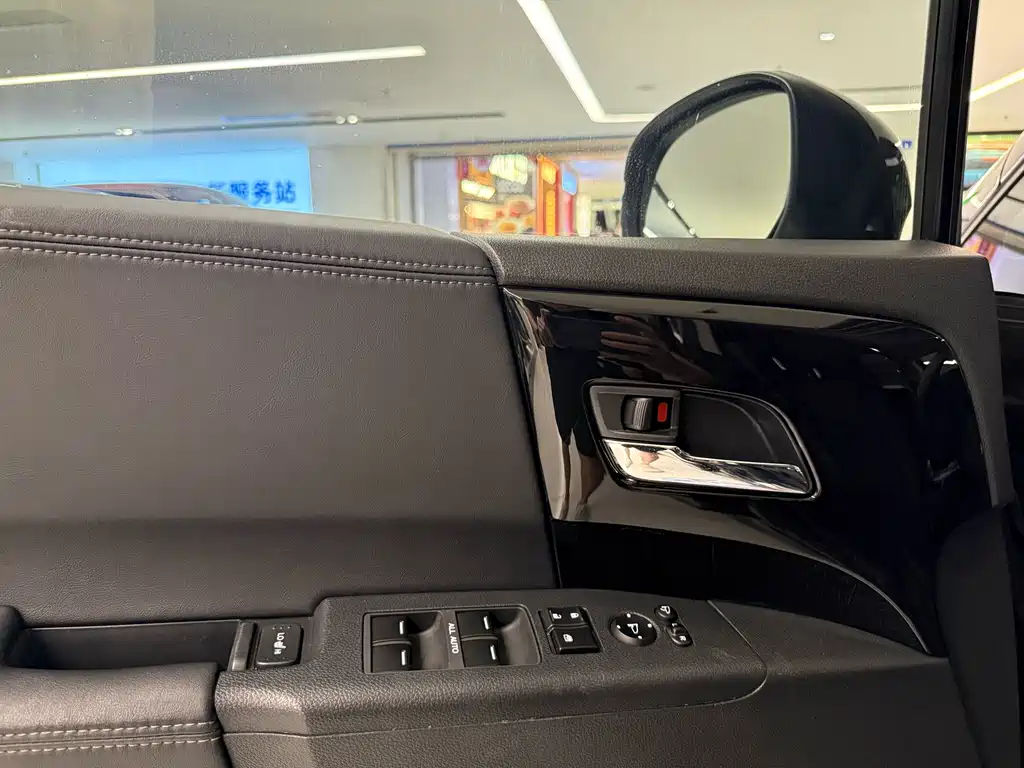 Honda Elysion — миниатюра 10