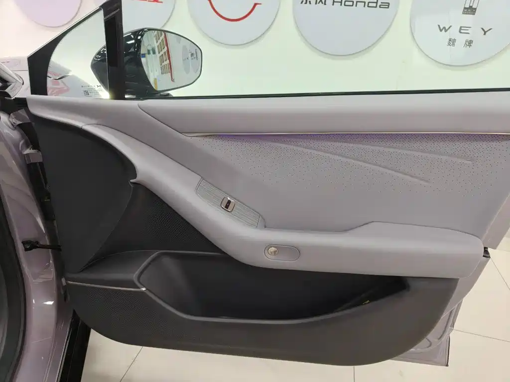 XPeng P7+ — миниатюра 19