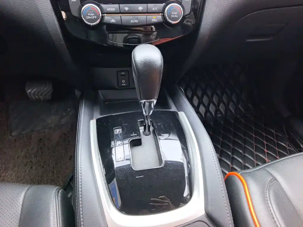 Nissan X-Trail — миниатюра 10