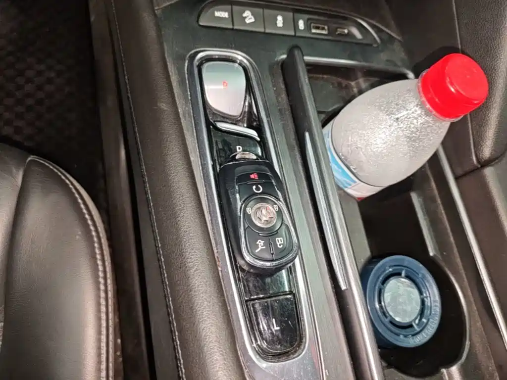 Buick Enclave — миниатюра 14