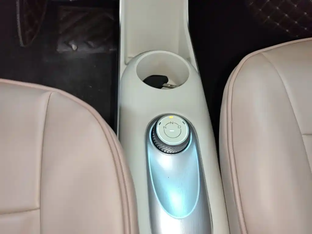 Wuling MINIEV — миниатюра 14