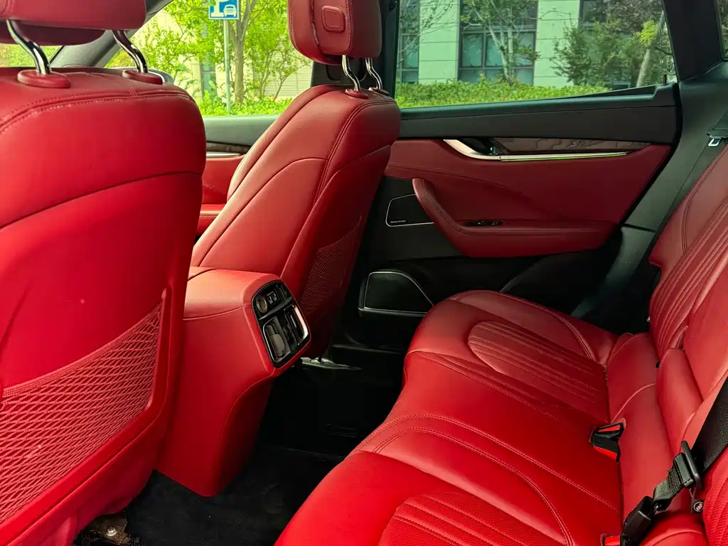 Maserati Levante — миниатюра 6